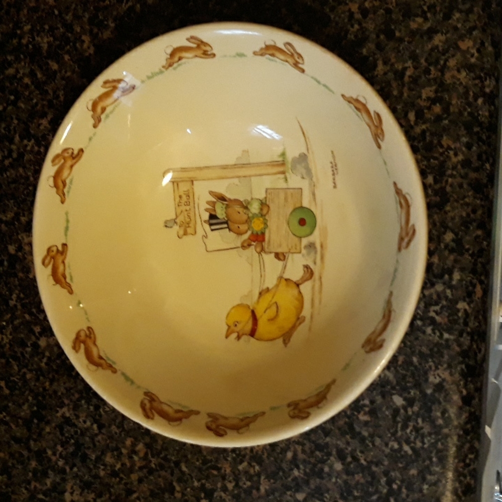 Bunnykins by Royal Doulton Chick Pulling Bunny Couple! Cereal Bowl 6" - Picture 5 of 5